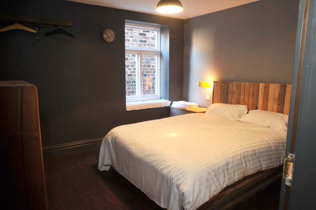Le Bateau Aparthotel Liverpool Zimmer foto